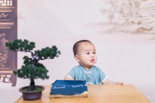 湖南宝宝总是抠鼻子 湖南宝宝总是抠鼻子